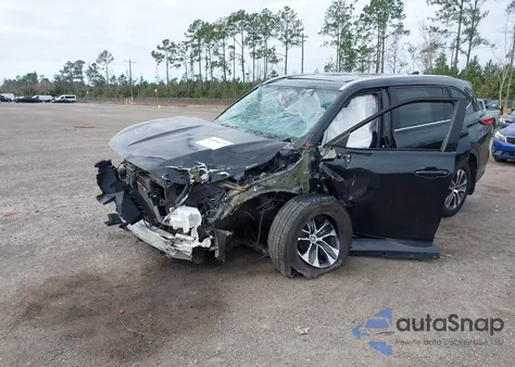 2021 Toyota Highlander Xle z USA, uszkodzony, nr VIN 5TDGZRBH0MS120301